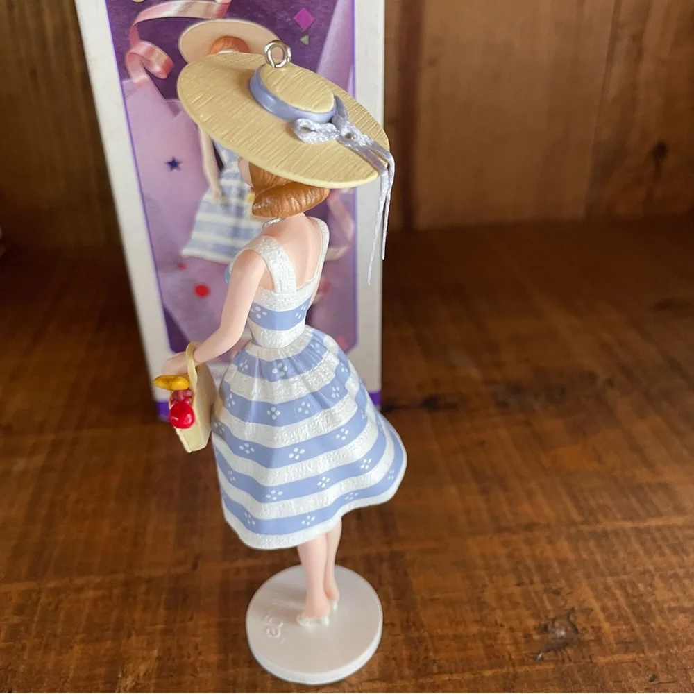 Hallmark Keepsake Suburban Shopper Midge Barbie 35th Anniversary Ornament 1998